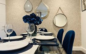 Home Away Luxury Living - Horley